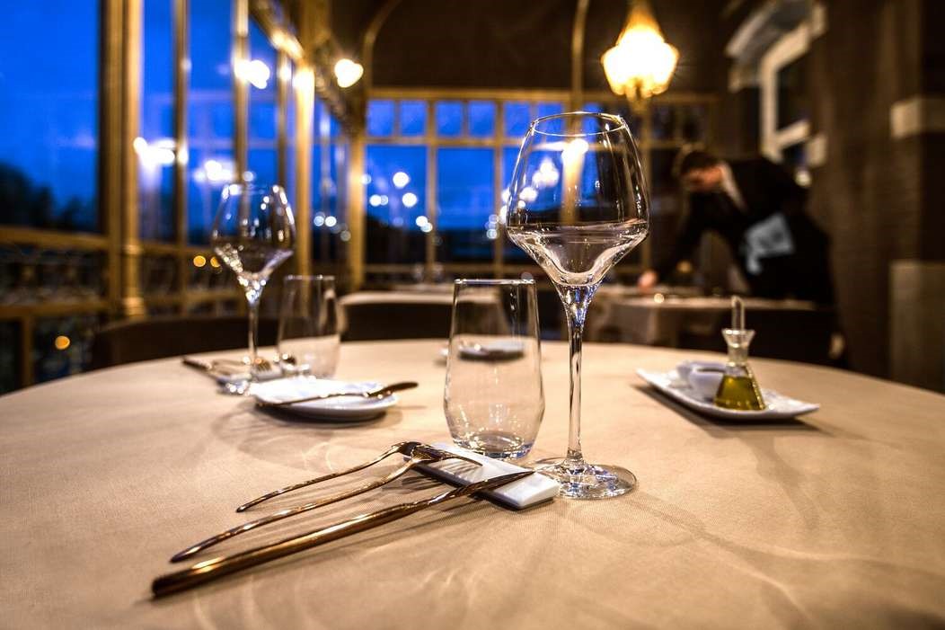 La carte du moment: découvrez les saveurs entre terre et mer.